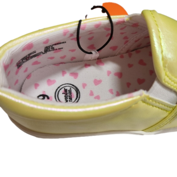 NEW WITH TAGS Wonder Nation Girl Slip On Sneakers Yellow Size 7 - Picture 7 of 12